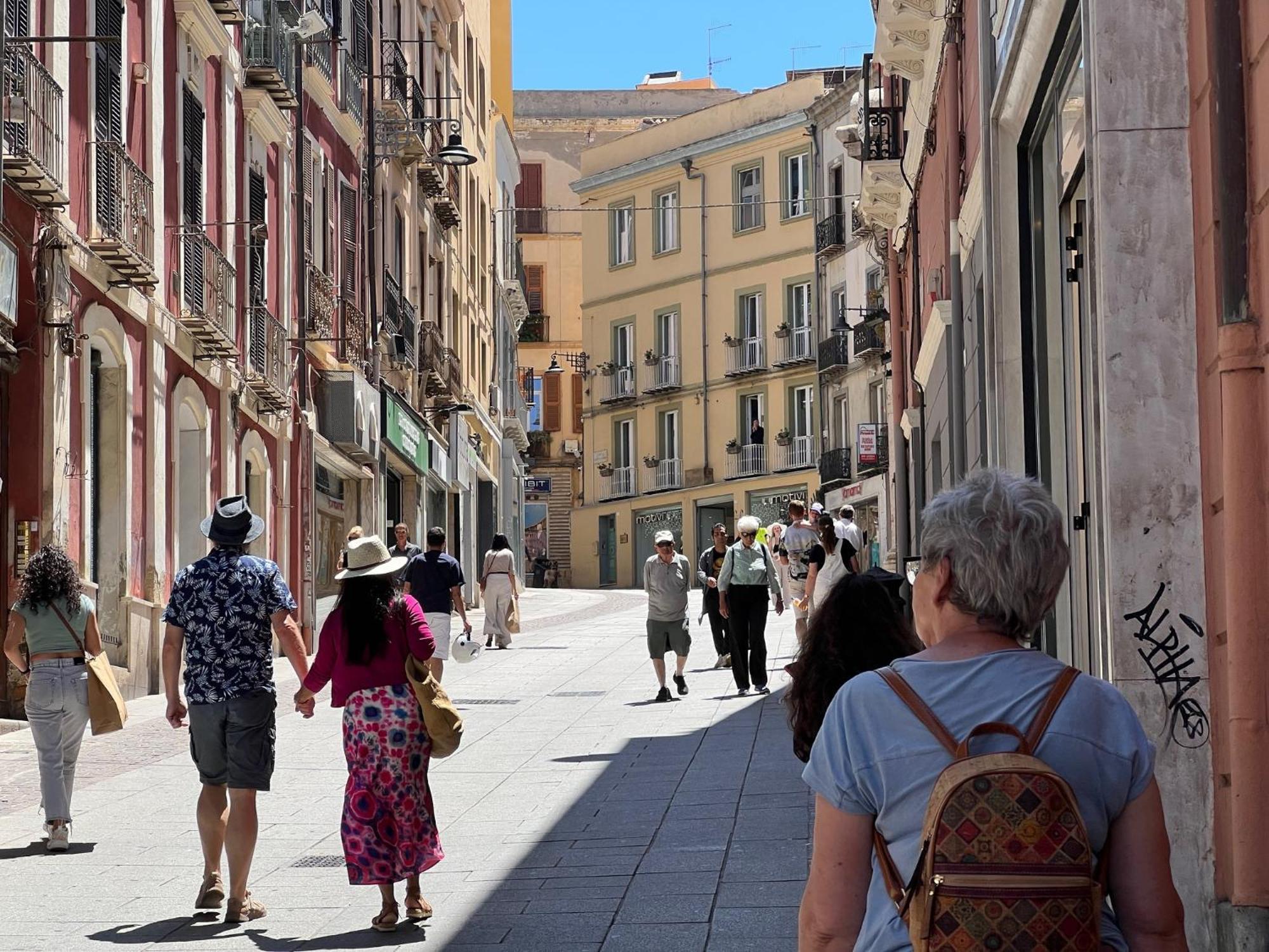Apartment In The City Centre - Free Parking Cagliari Buitenkant foto